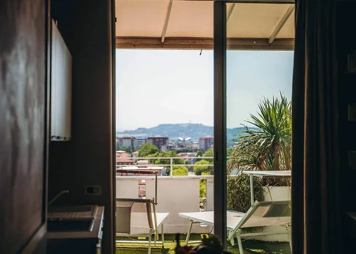 公寓 - Attico Fronte Mare 里米尼