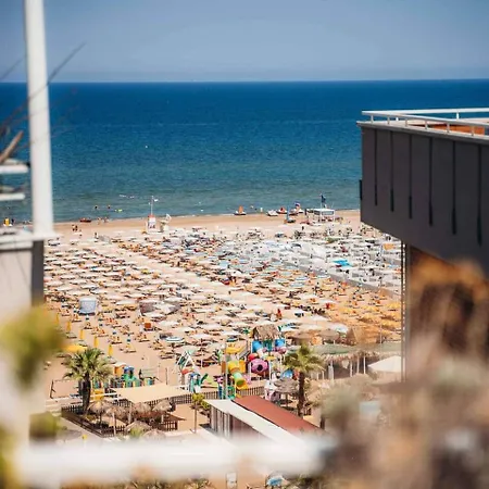 - Attico Fronte Mare